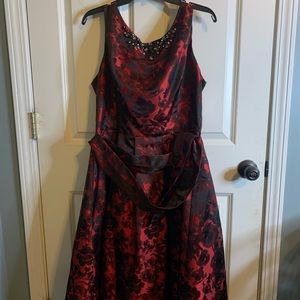 Beautiful Dark Red and Black Floor dress, Sz 16